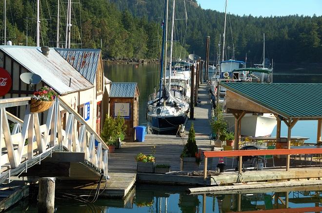 The marina offers 1,200’ of guest moorage and it can fill up during boating season. © Deane Hislop
